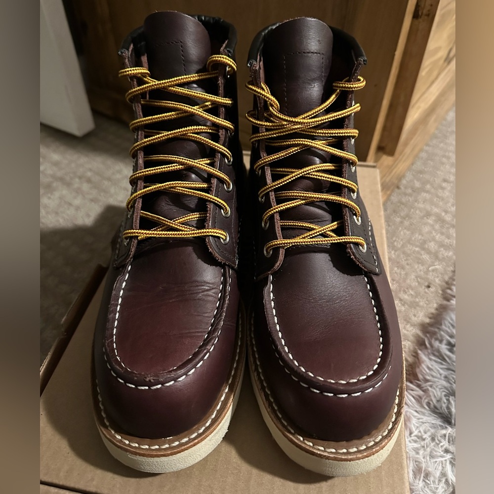 Men’s Red Wing Classic Moc Toe 8847 Boots Black Cherry Leather Size 7 worn once! - Picture 2 of 16
